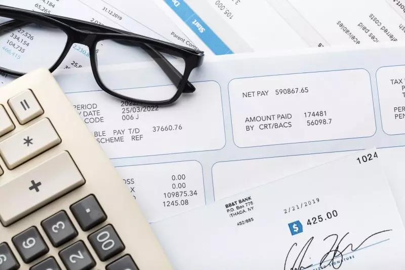 So vermeiden Sie unnötige Bankgebühren in Deutschland: Spartipps für Bankdienstleistungen