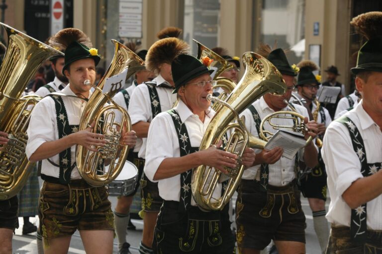 Wie die deutsche Kultur die finanziellen Gewohnheiten beeinflusst: Sparen, Konsum und Vermögenssicherheit