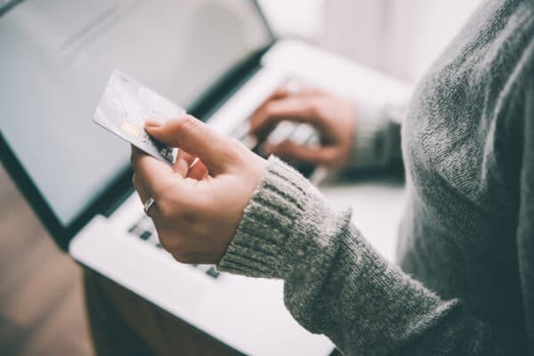 Wie man eine kreditkarte in Deutschland kündigt