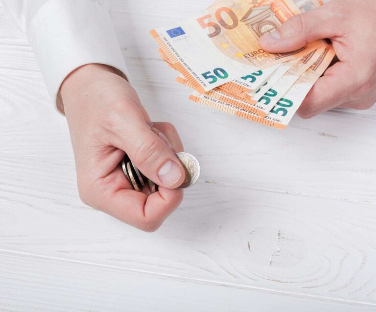 Diferencias entre cuentas corrientes y de ahorro en España: ¿cuál elegir?