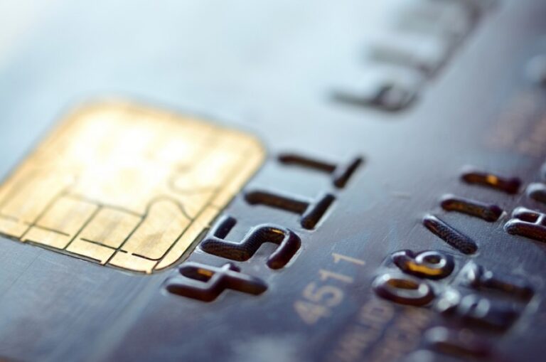 Difference between Platinum, Gold, and Black cards in the Australian market