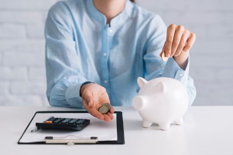 How to invest with little money in Australia