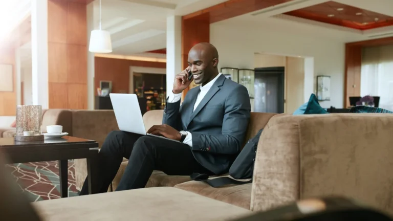 Credit cards with access to airport VIP lounges