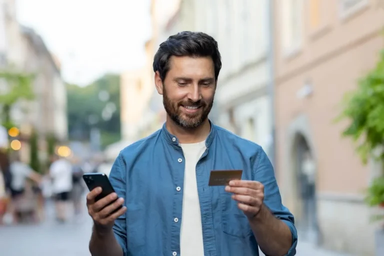 Cards with flexible rewards programs in Australia