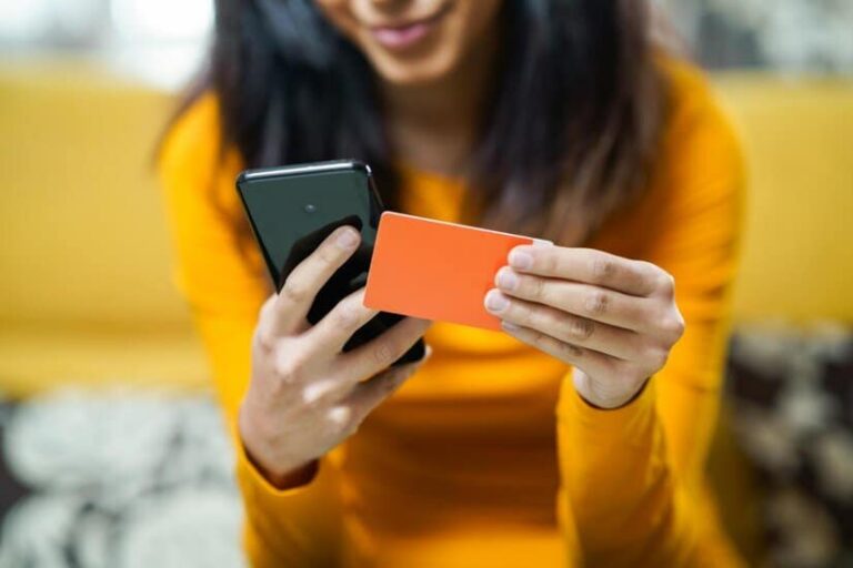 Como acompanhar a fatura do cartão em tempo real?