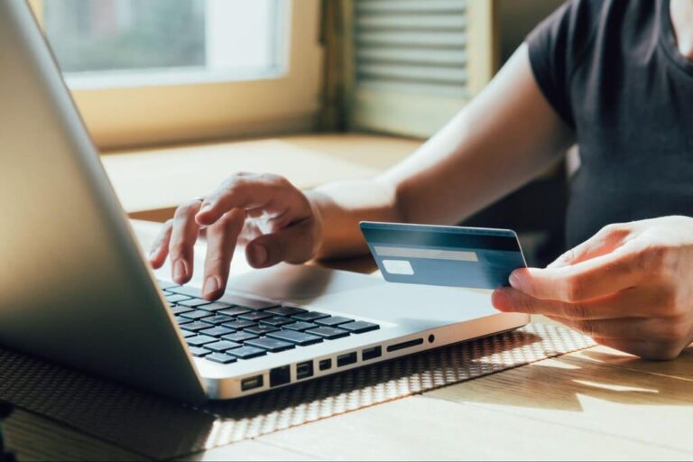 Cartões de crédito com milhas: Como acumular mais?