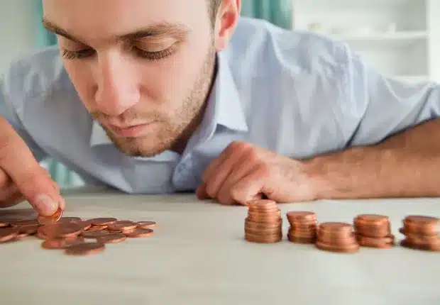 Como economizar mesmo ganhando pouco?