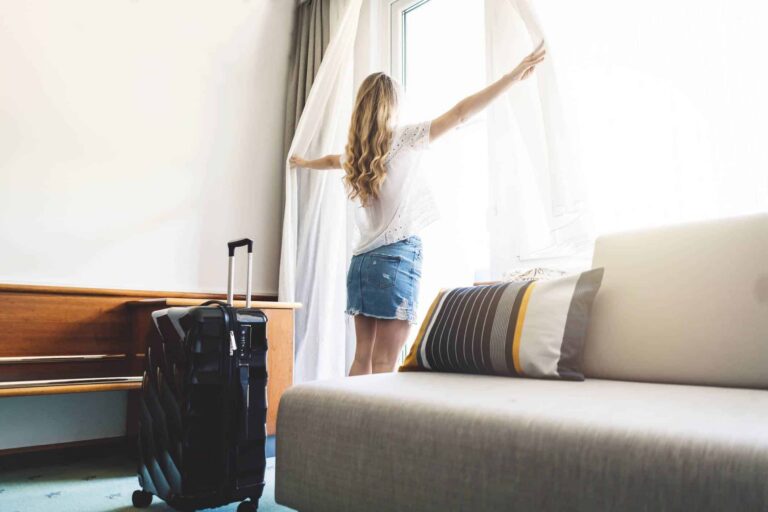 Dicas para economizar em viagens sem perder conforto!
