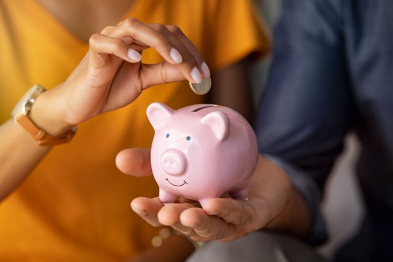 10 dicas para economizar dinheiro no dia a dia