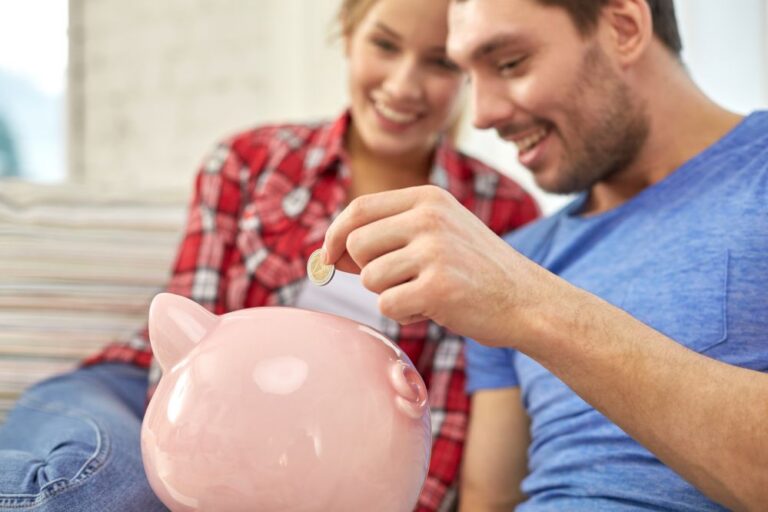Finanças pessoais para recém-casados: Como organizar as contas do casal!