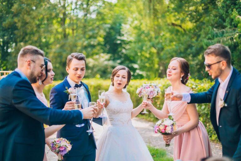 Como economizar para grandes eventos familiares, como casamentos e formaturas?