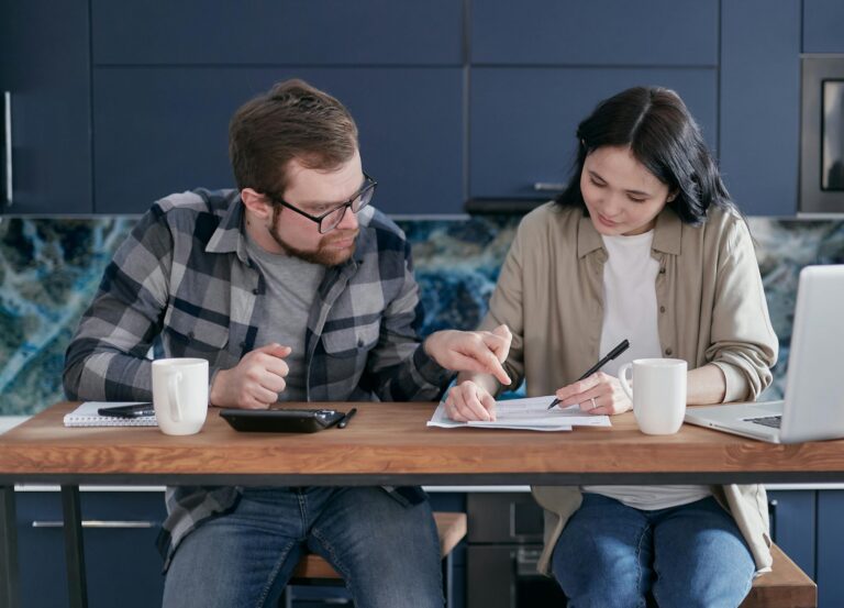 Planejamento financeiro para casais: Como organizar o orçamento familiar no Brasil?