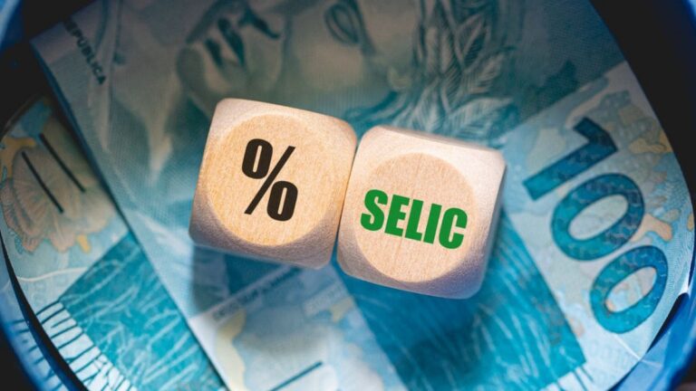 Investimentos em renda fixa: Vale a pena aplicar em Tesouro Direto ou CDB em 2024?