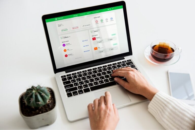 Como usar aplicativos de controle financeiro para organizar suas finanças no Brasil?