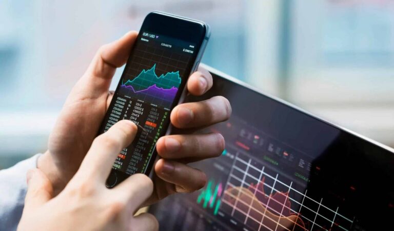 A influência da taxa de juros no crédito pessoal: Como acompanhar as mudanças no Brasil e planejar seus empréstimos?
