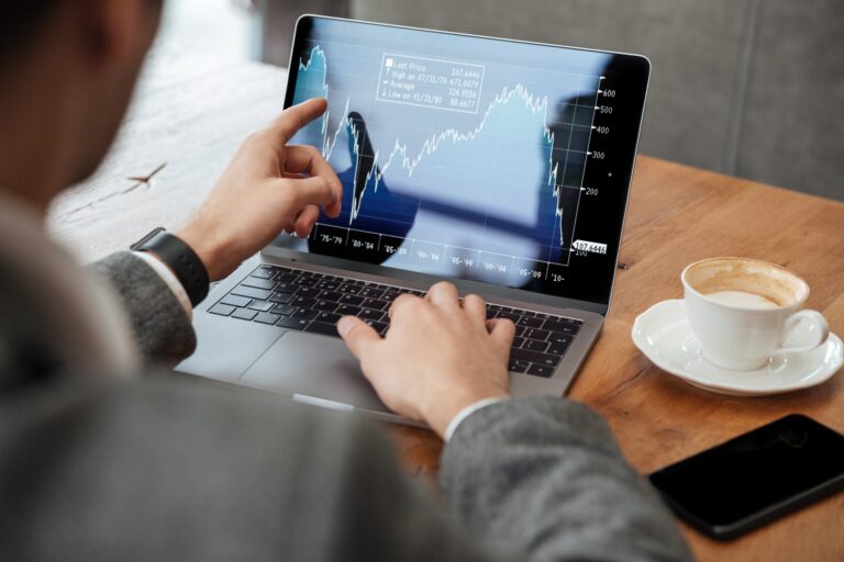 Investindo em ações: Quais setores estão em alta no Brasil?